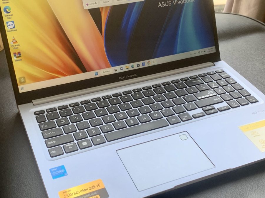asus-vivobook-x1502-itops_1
